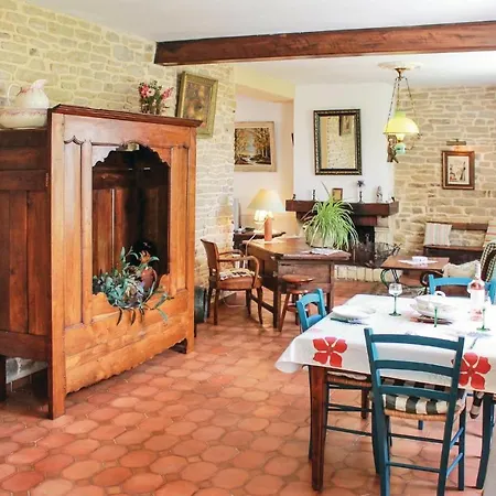 Cozy In Fouesnant With Kitchenette Holiday home La Foret-Fouesnant