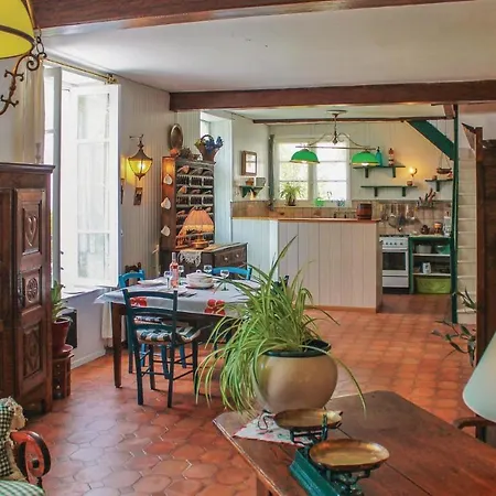 Cozy In Fouesnant With Kitchenette Holiday home *